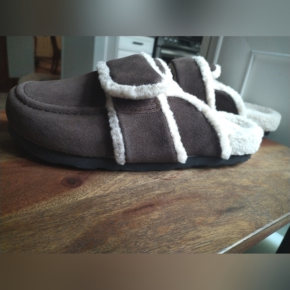 Comfort Clogs - Picture 6 of 7